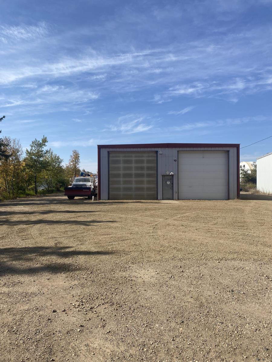 5606 57 Street Property Photo 1