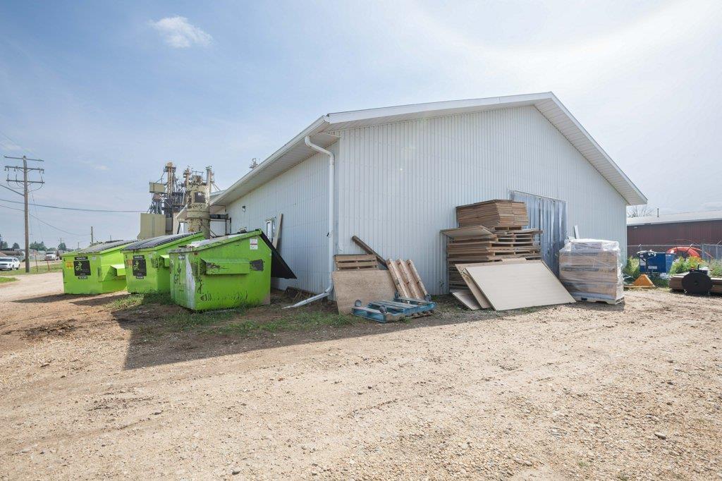 9407 109 St Property Photo 11