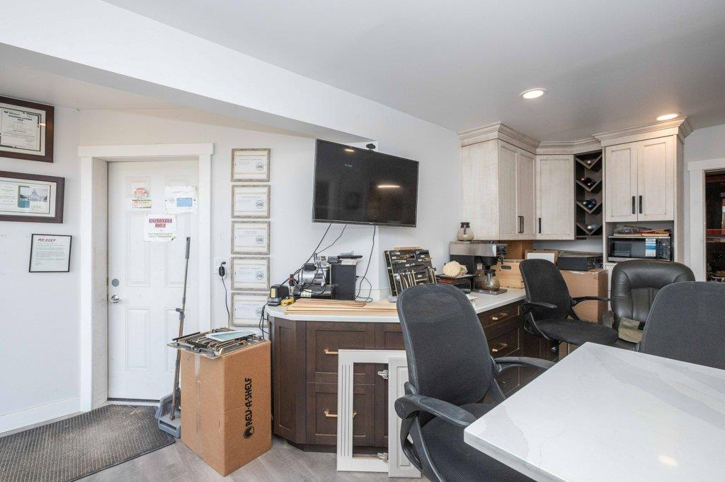 9407 109 St Property Photo 14