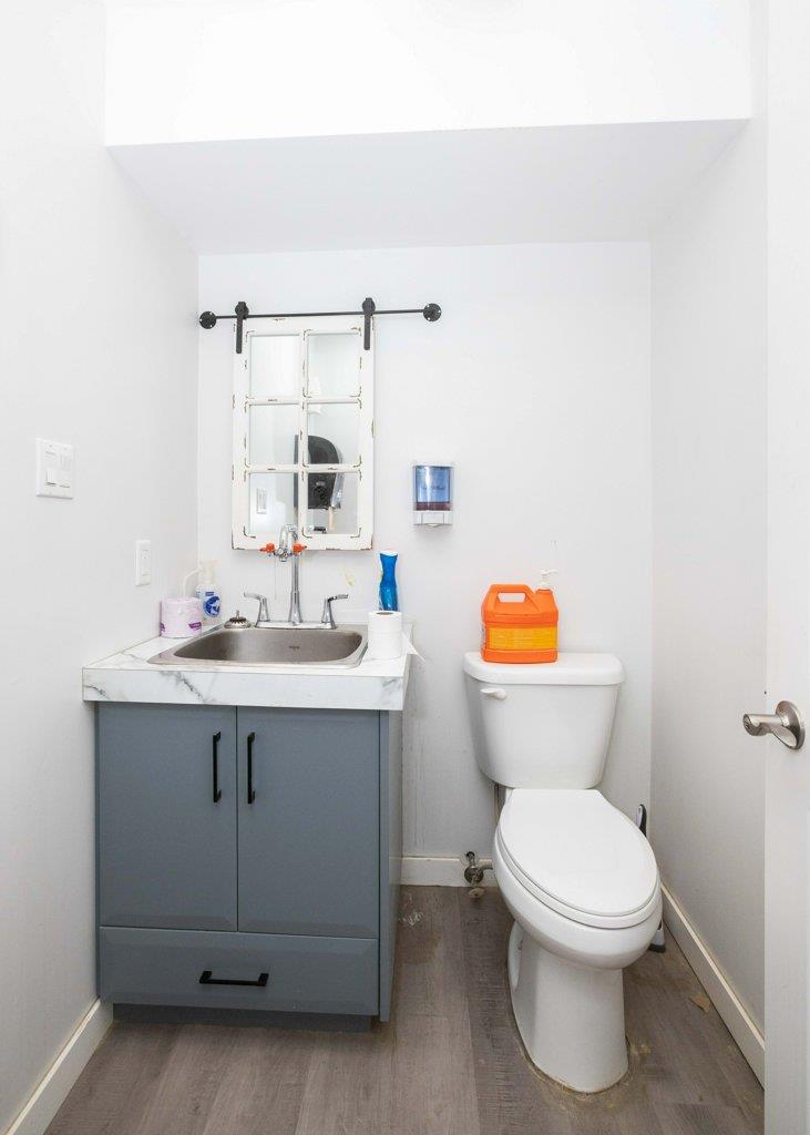 9407 109 St Property Photo 16