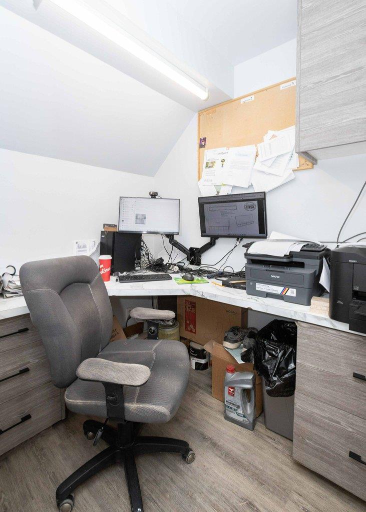 9407 109 St Property Photo 17