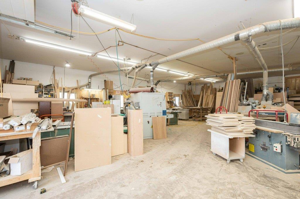 9407 109 St Property Photo 44