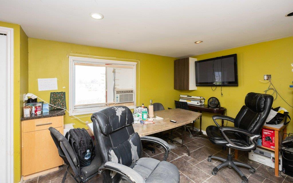 9407 109 St Property Photo 51