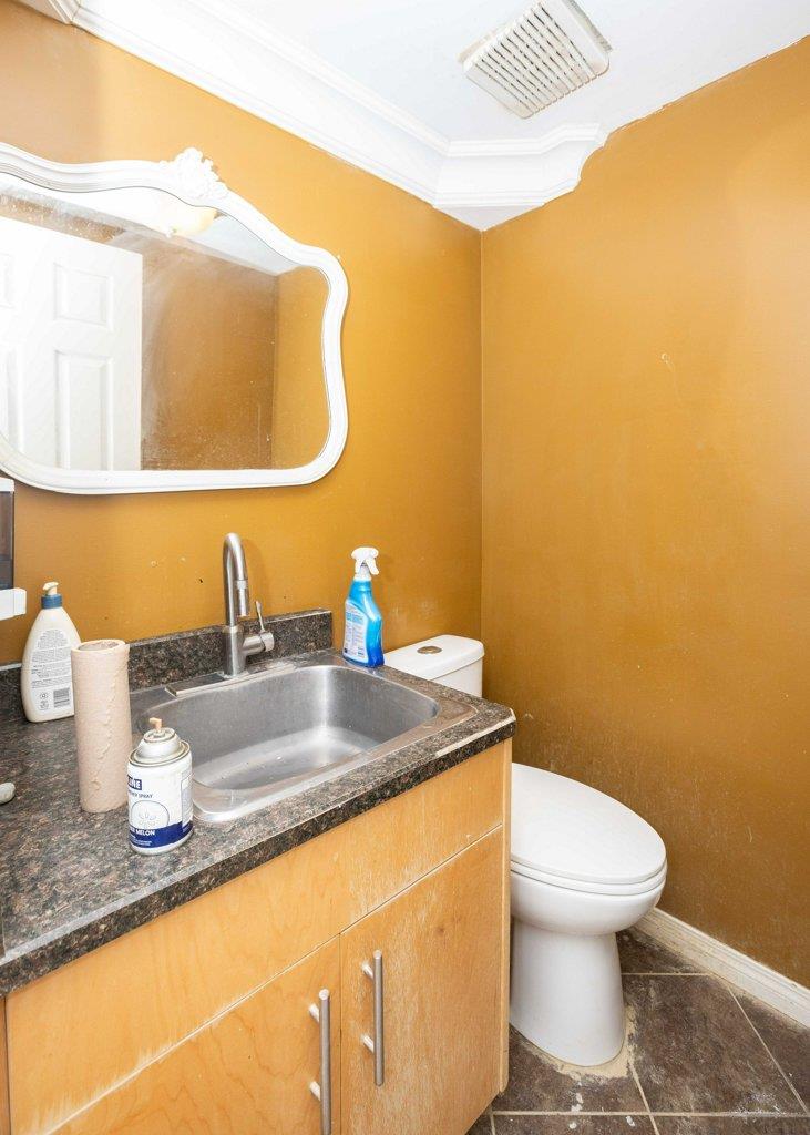 9407 109 St Property Photo 63