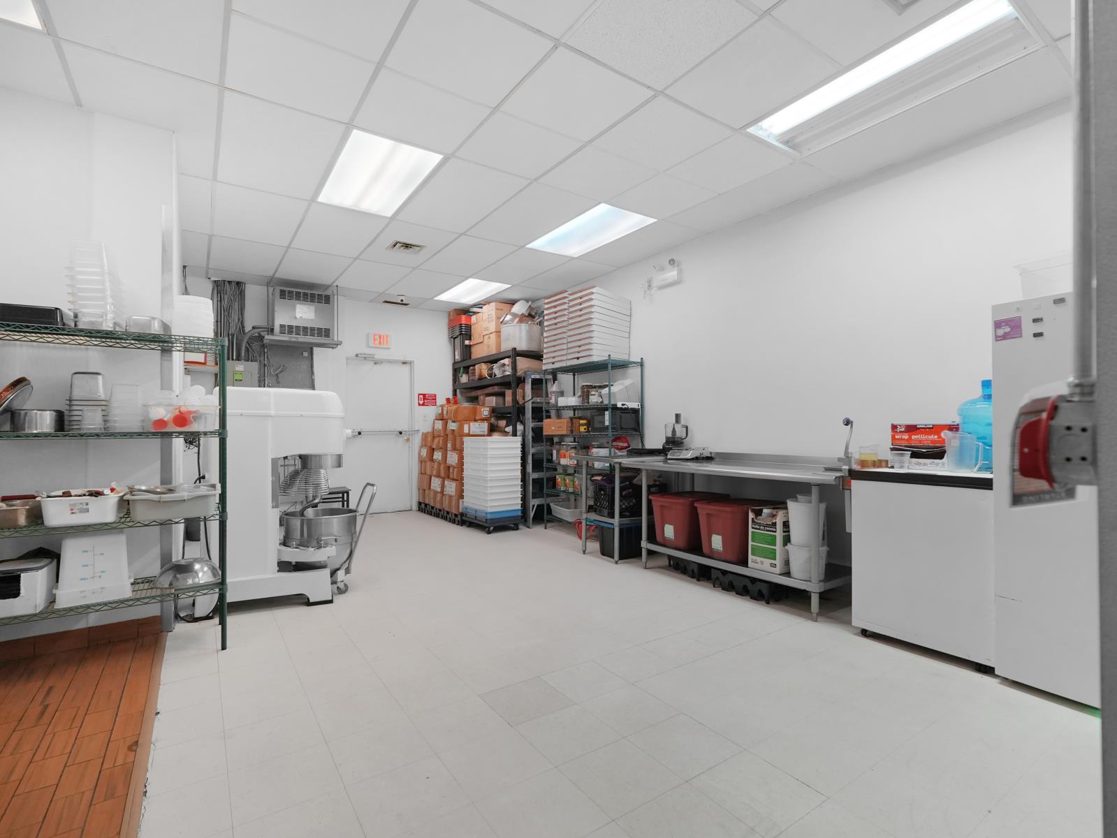 3050 106 St Nw Property Photo 11