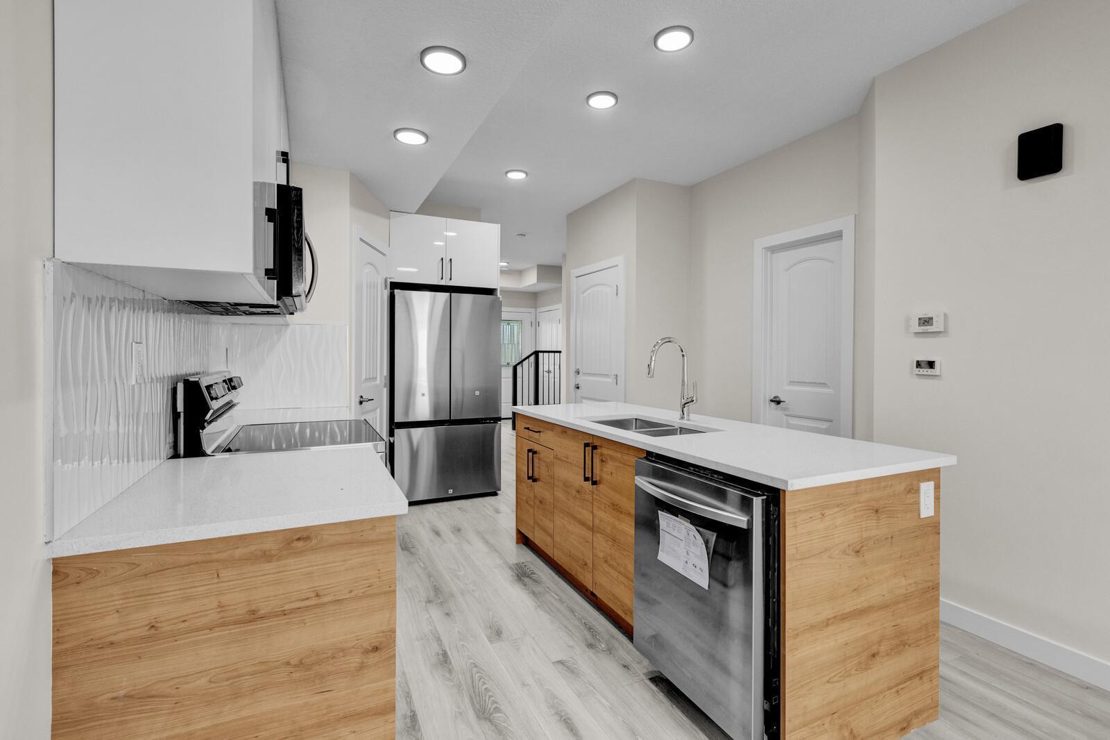 11730-32 90 St Nw Property Photo 11