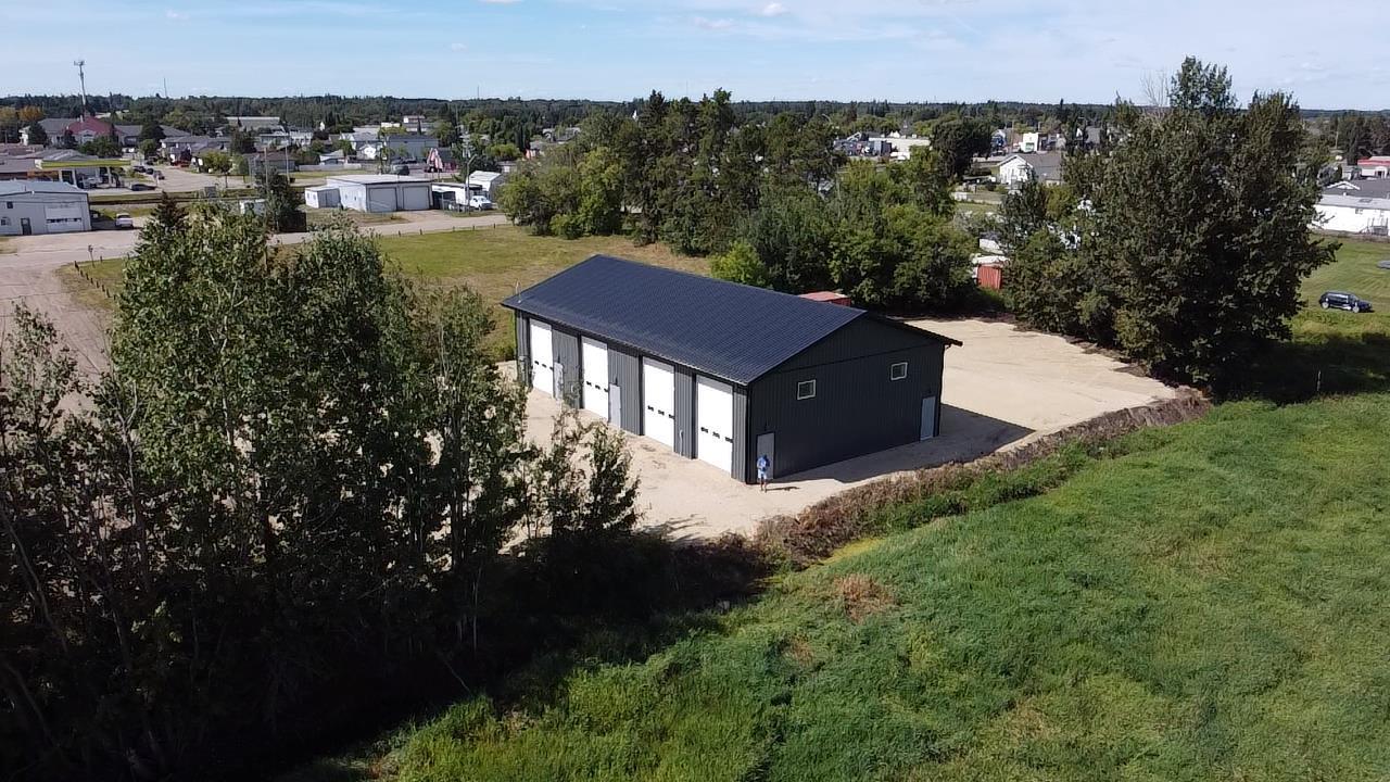 4828 46 Avenue Property Photo 5