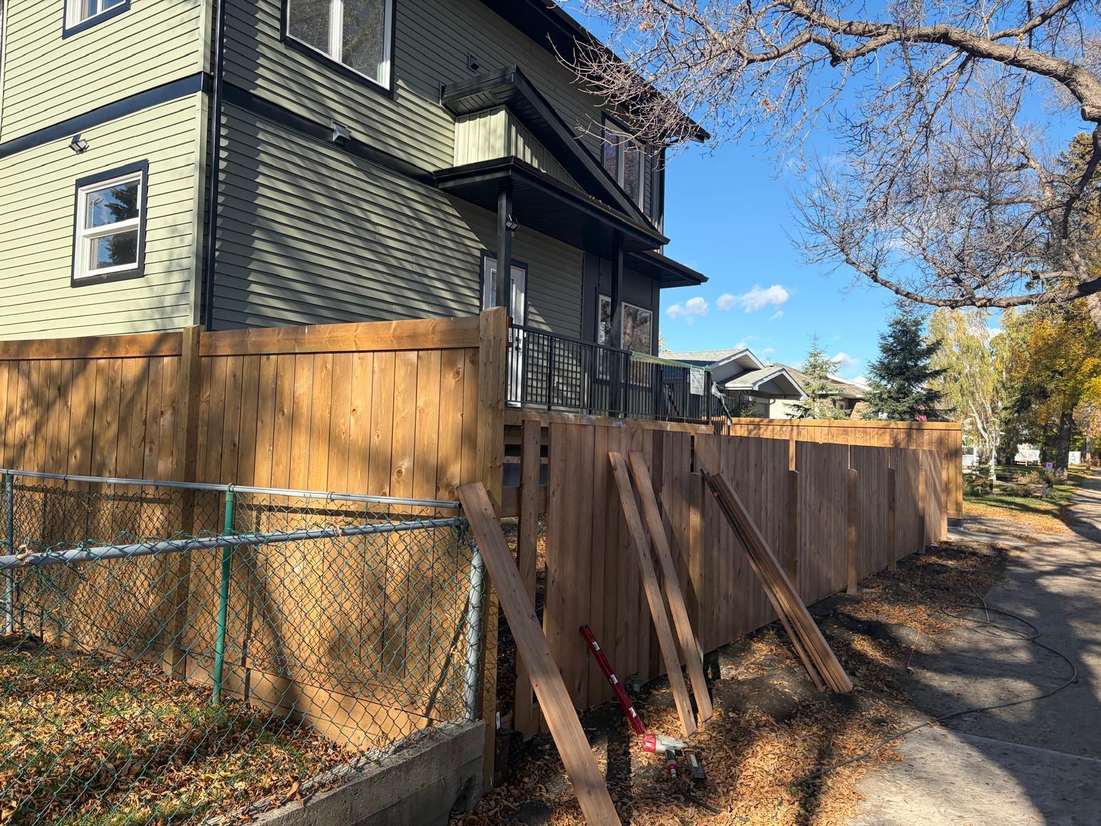 11818 37 Street Property Photo 2
