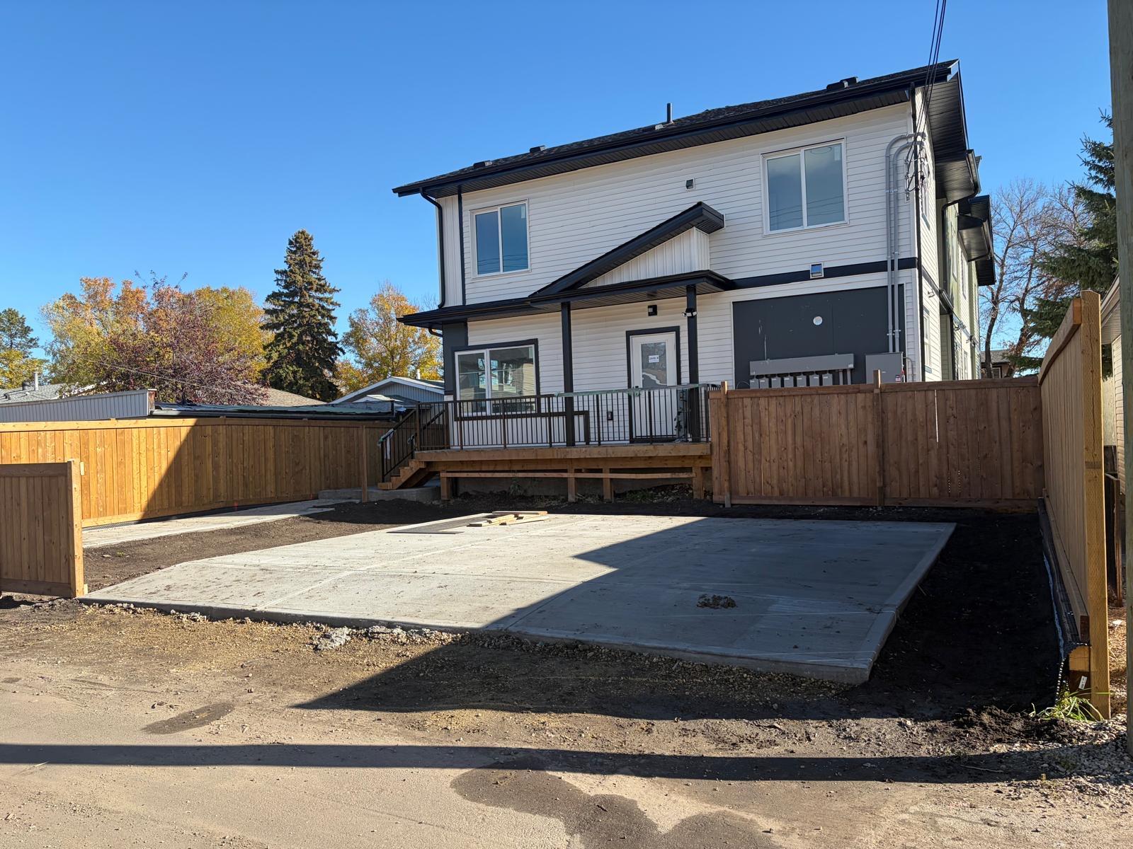 11818 37 Street Property Photo 7