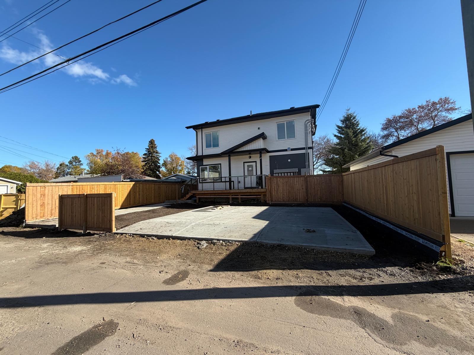 11818 37 Street Property Photo 9