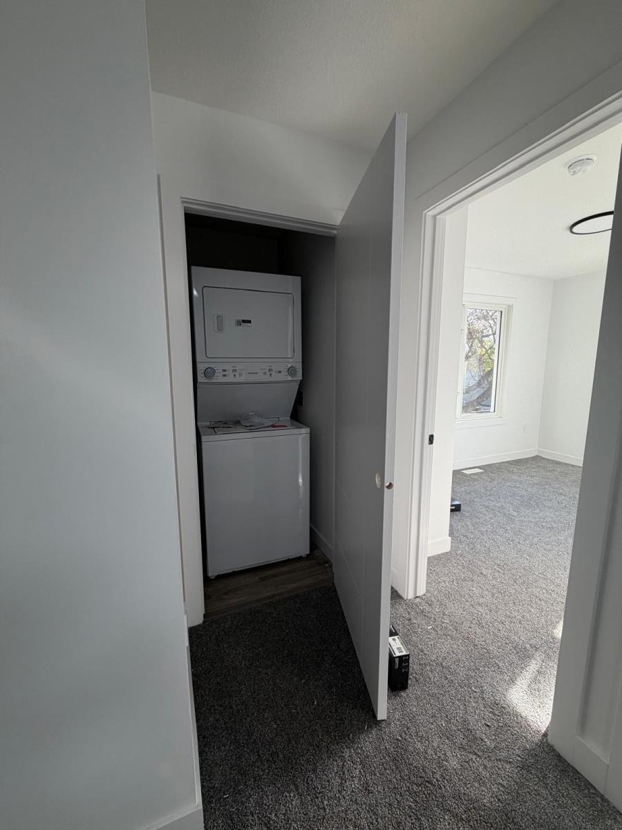 11818 37 Street Property Photo 23