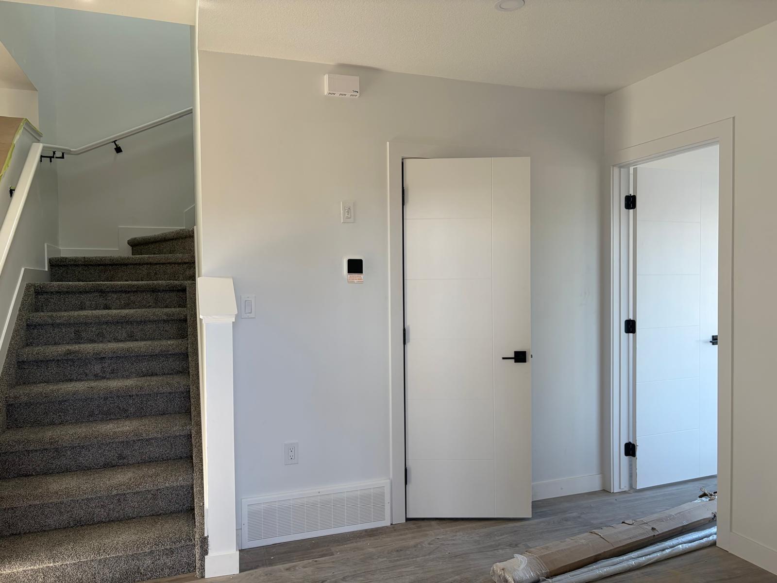 11818 37 Street Property Photo 28