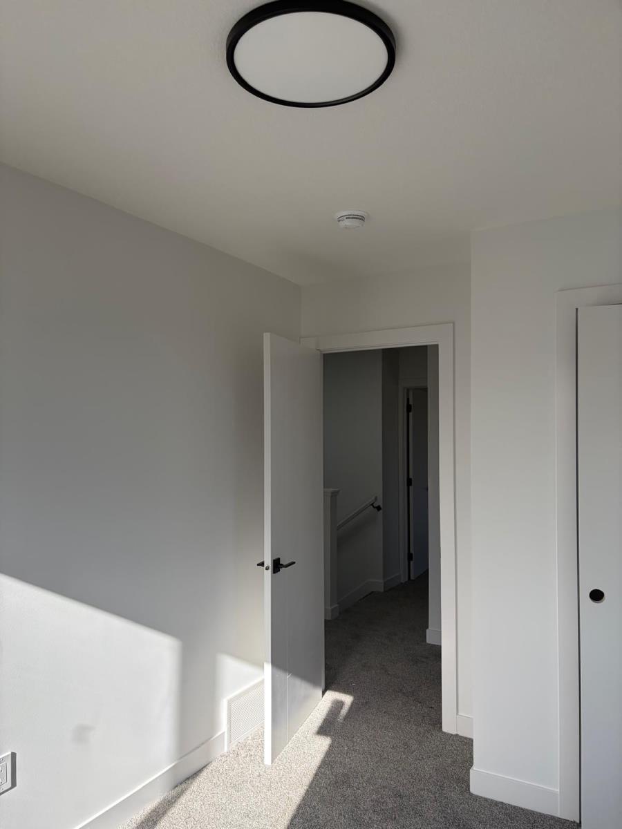 11818 37 Street Property Photo 40