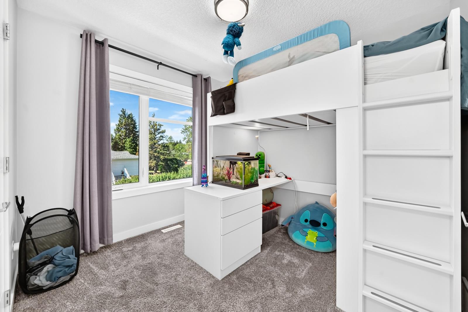 7513 89 Street Property Photo 12
