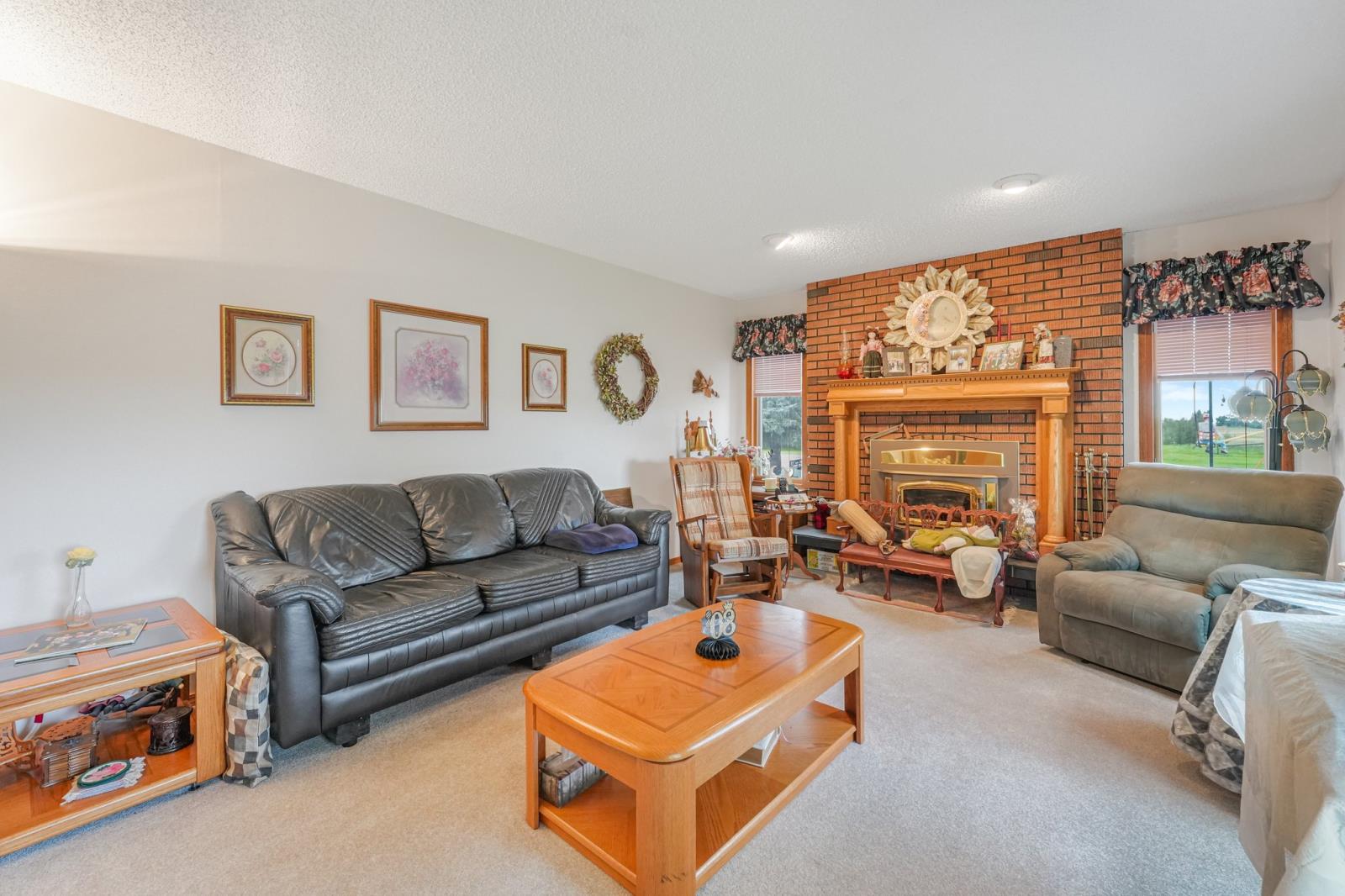 55120 Highway 2 Property Photo 2