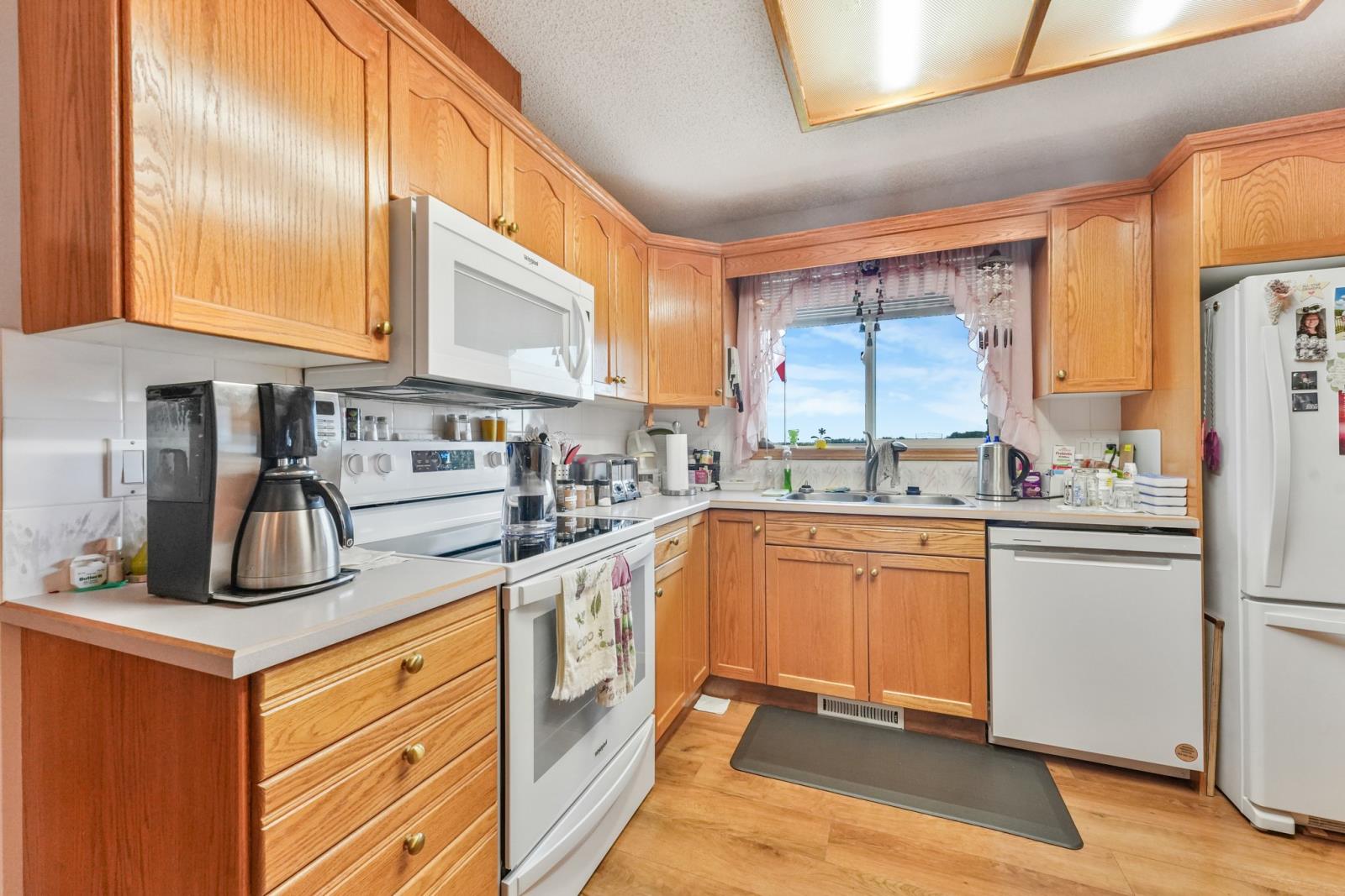 55120 Highway 2 Property Photo 14