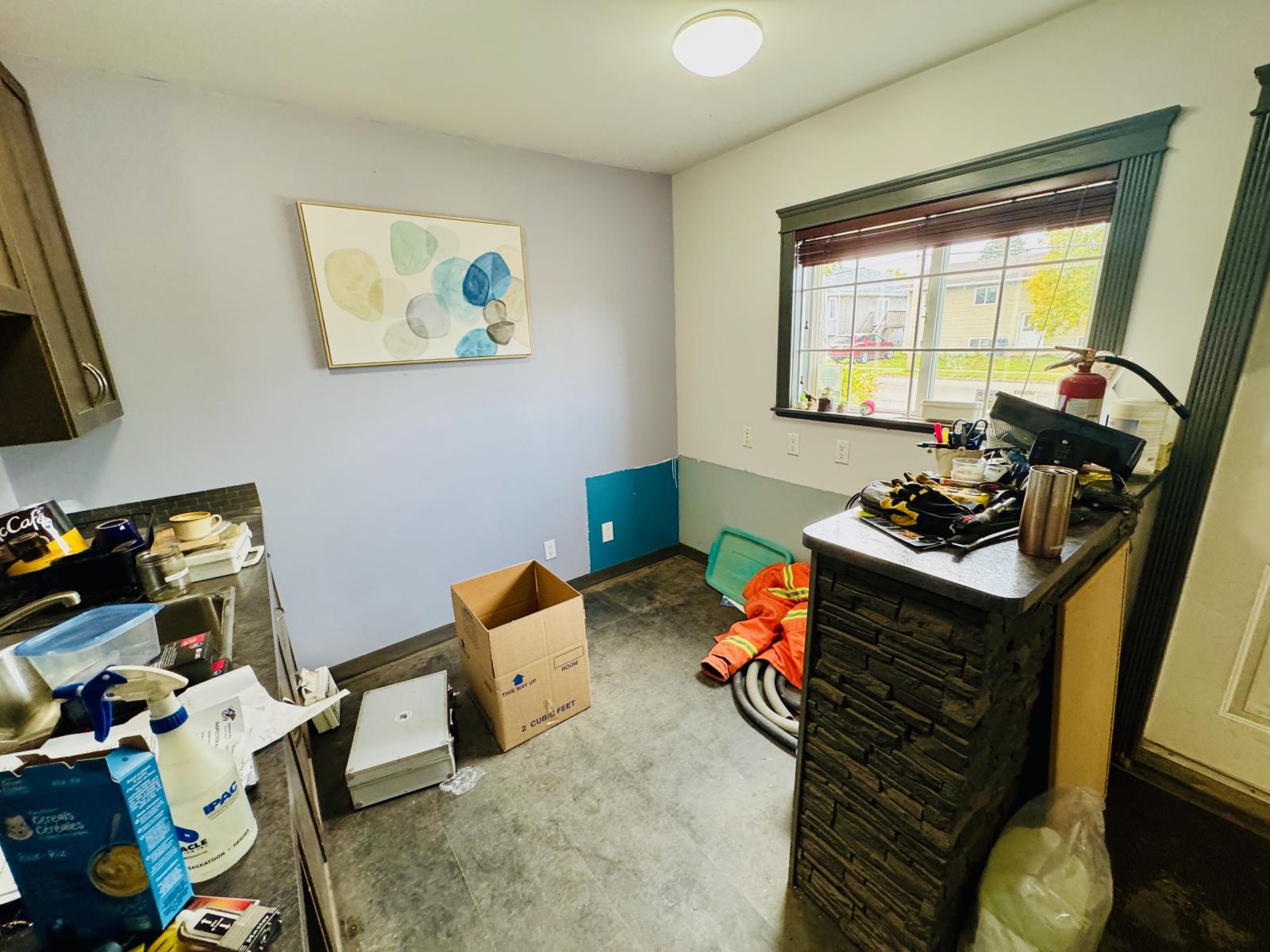 5217 51 St Property Photo 3