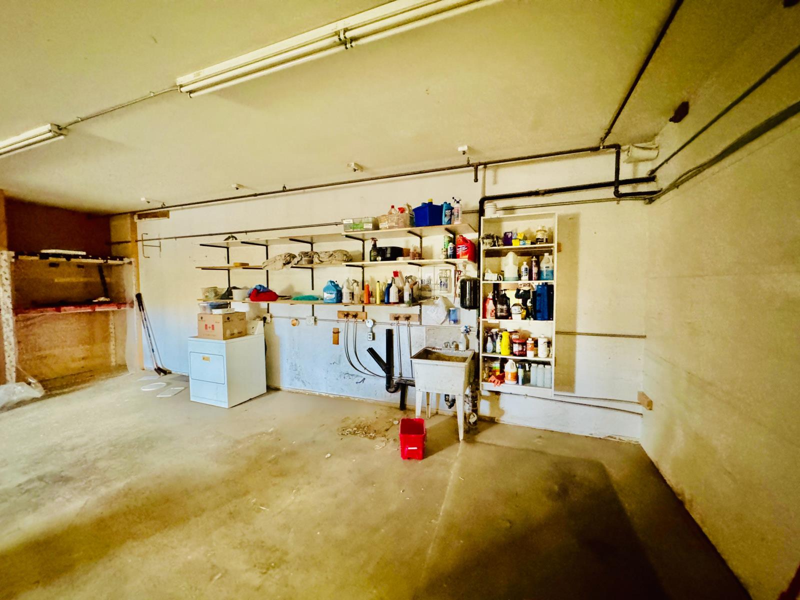 5217 51 St Property Photo 11