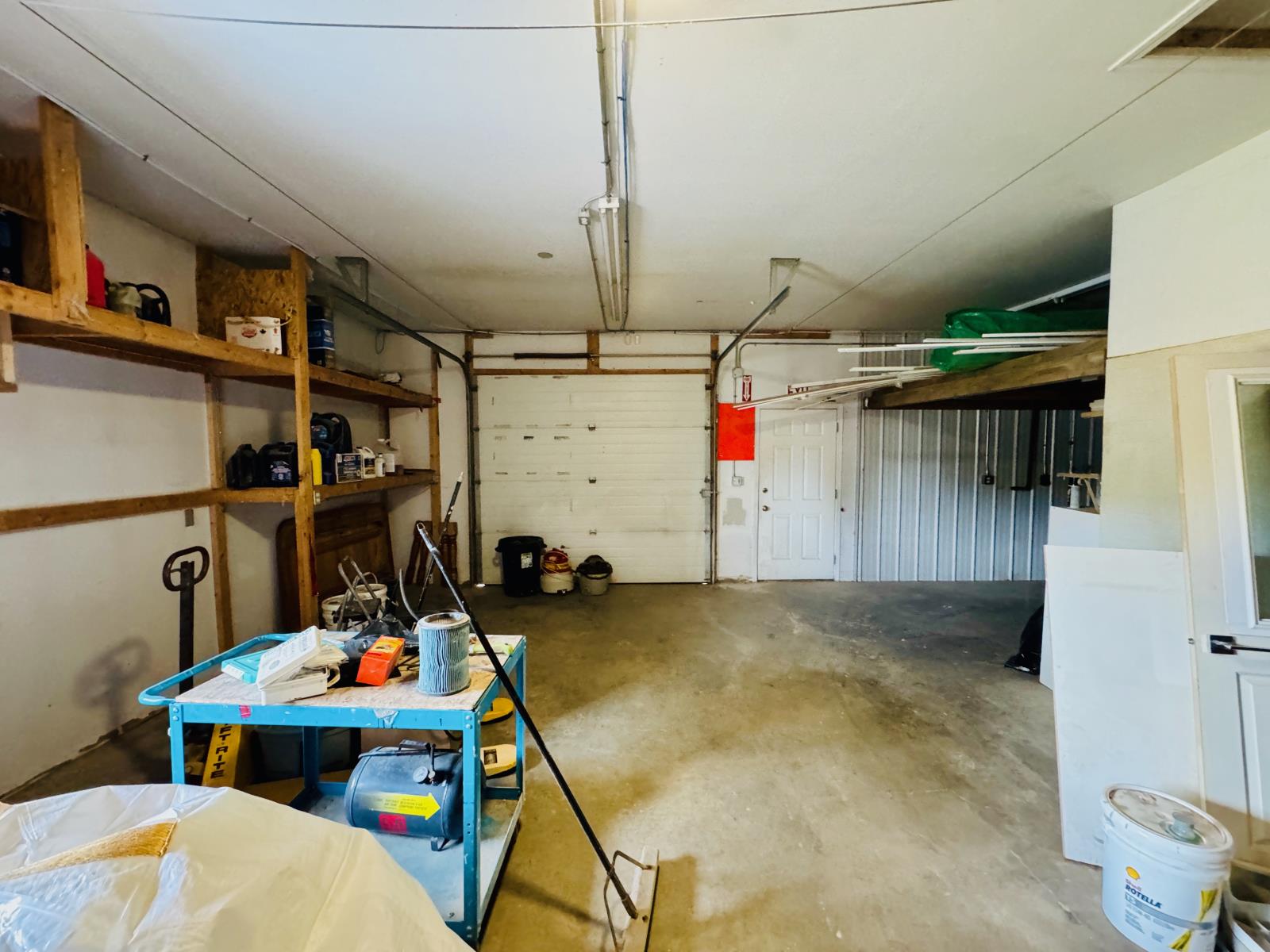 5217 51 St Property Photo 14