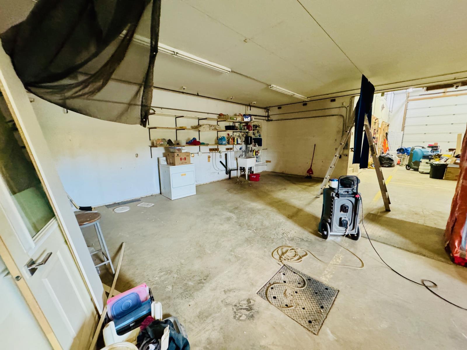 5217 51 St Property Photo 15