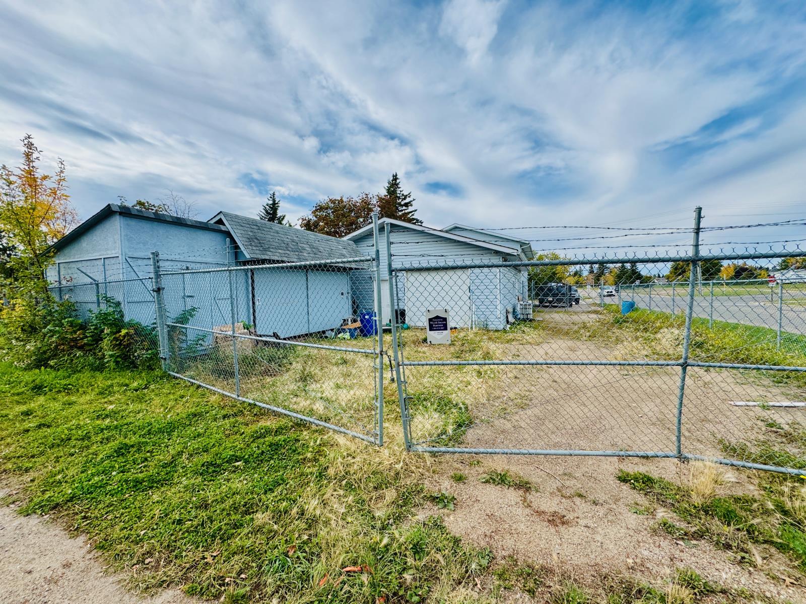 5217 51 St Property Photo 27