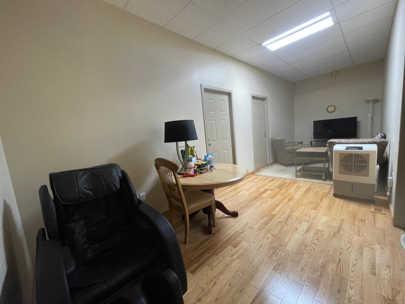 15634 - 112 Avenue Nw Property Photo 22