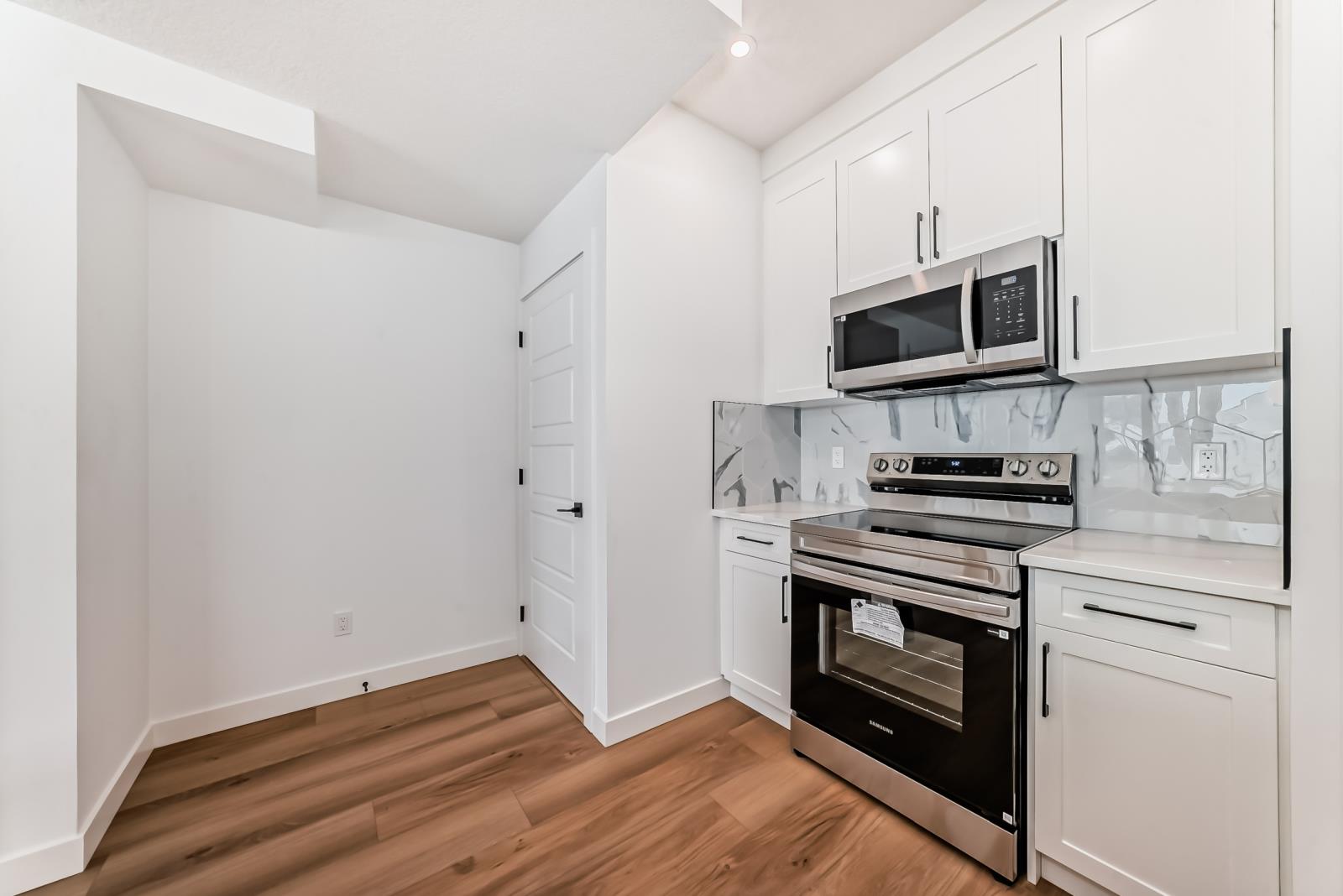 11519 & 11521 67 St Nw Property Photo 9