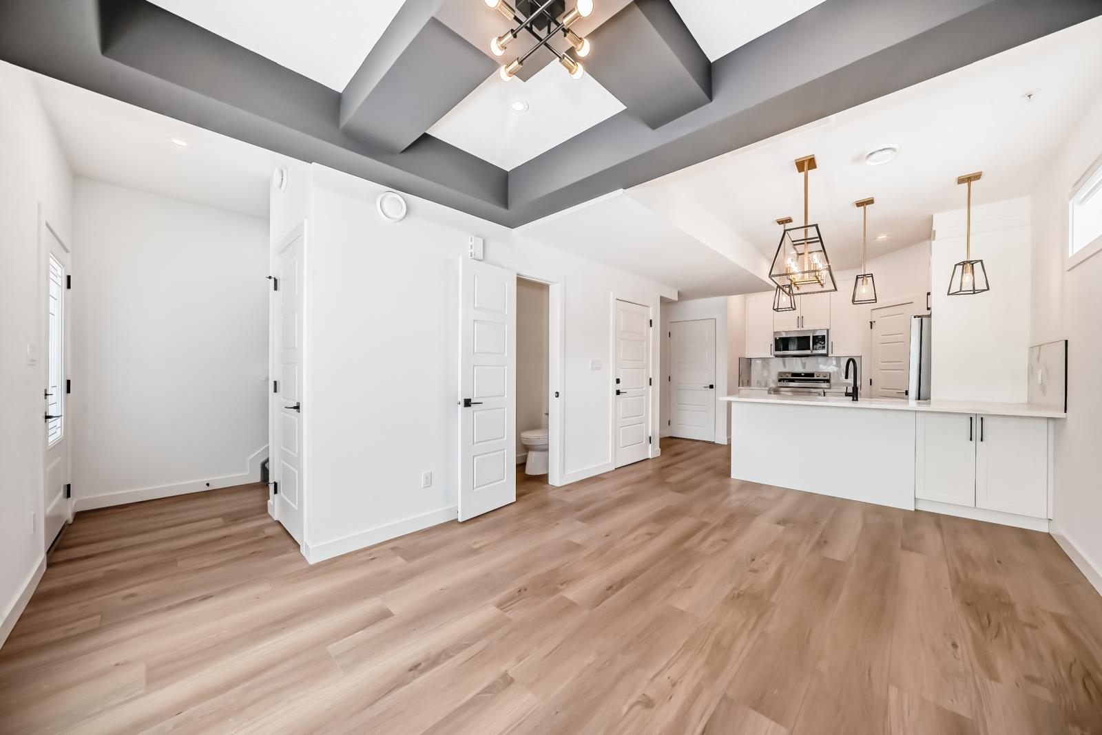 11519 & 11521 67 St Nw Property Photo 14