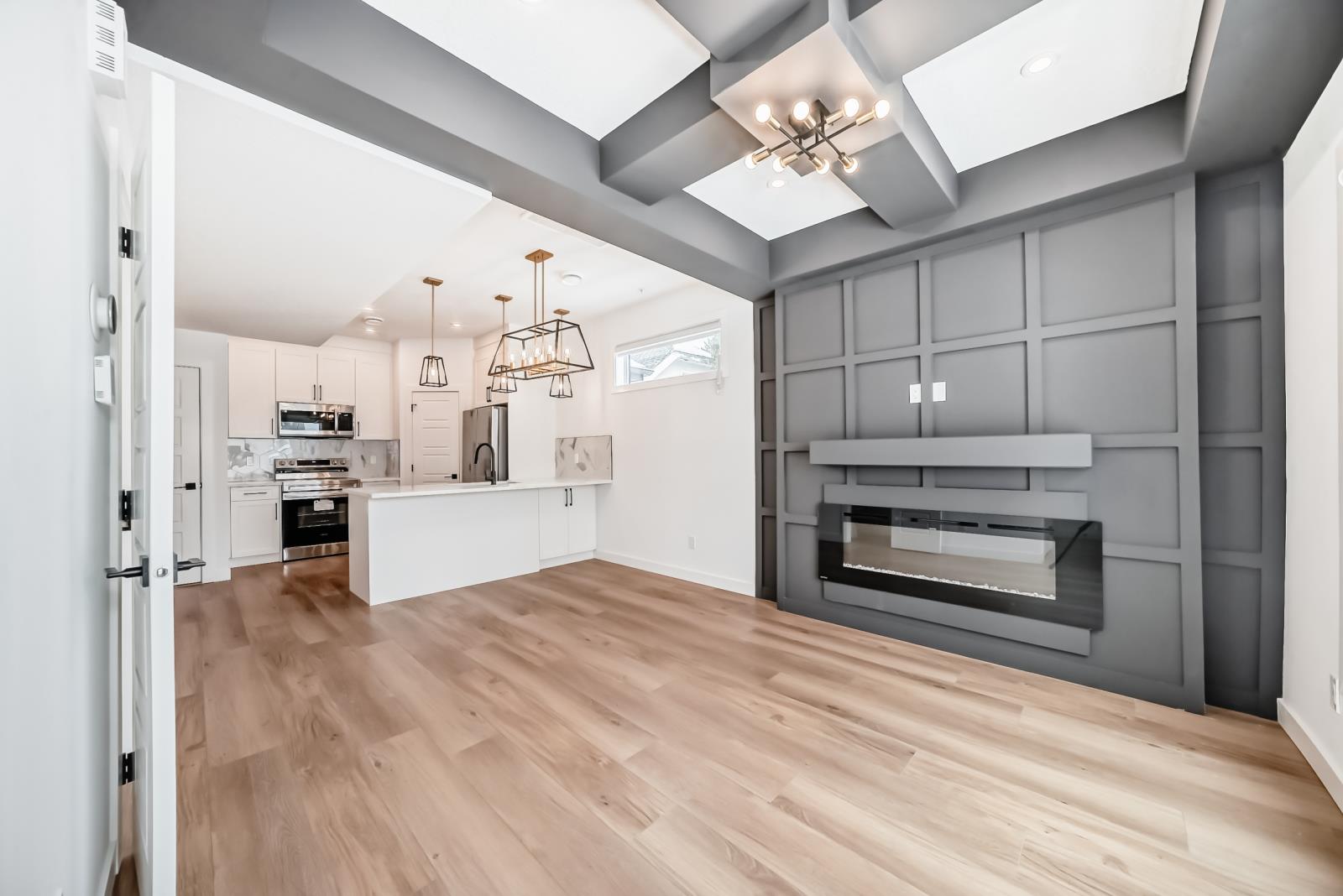 11519 & 11521 67 St Nw Property Photo 15
