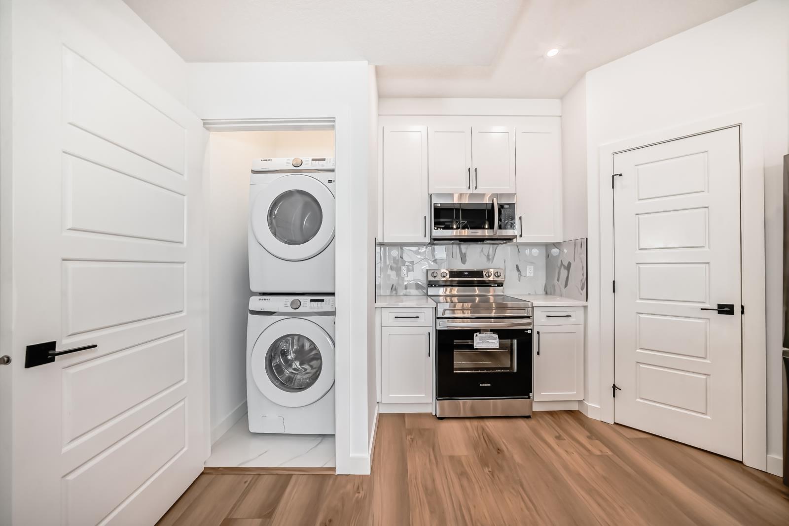 11519 & 11521 67 St Nw Property Photo 19
