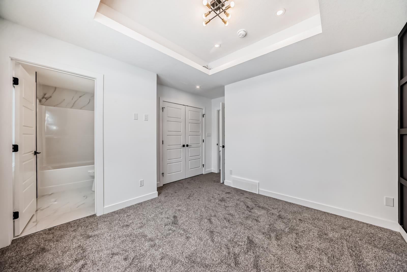 11519 & 11521 67 St Nw Property Photo 21