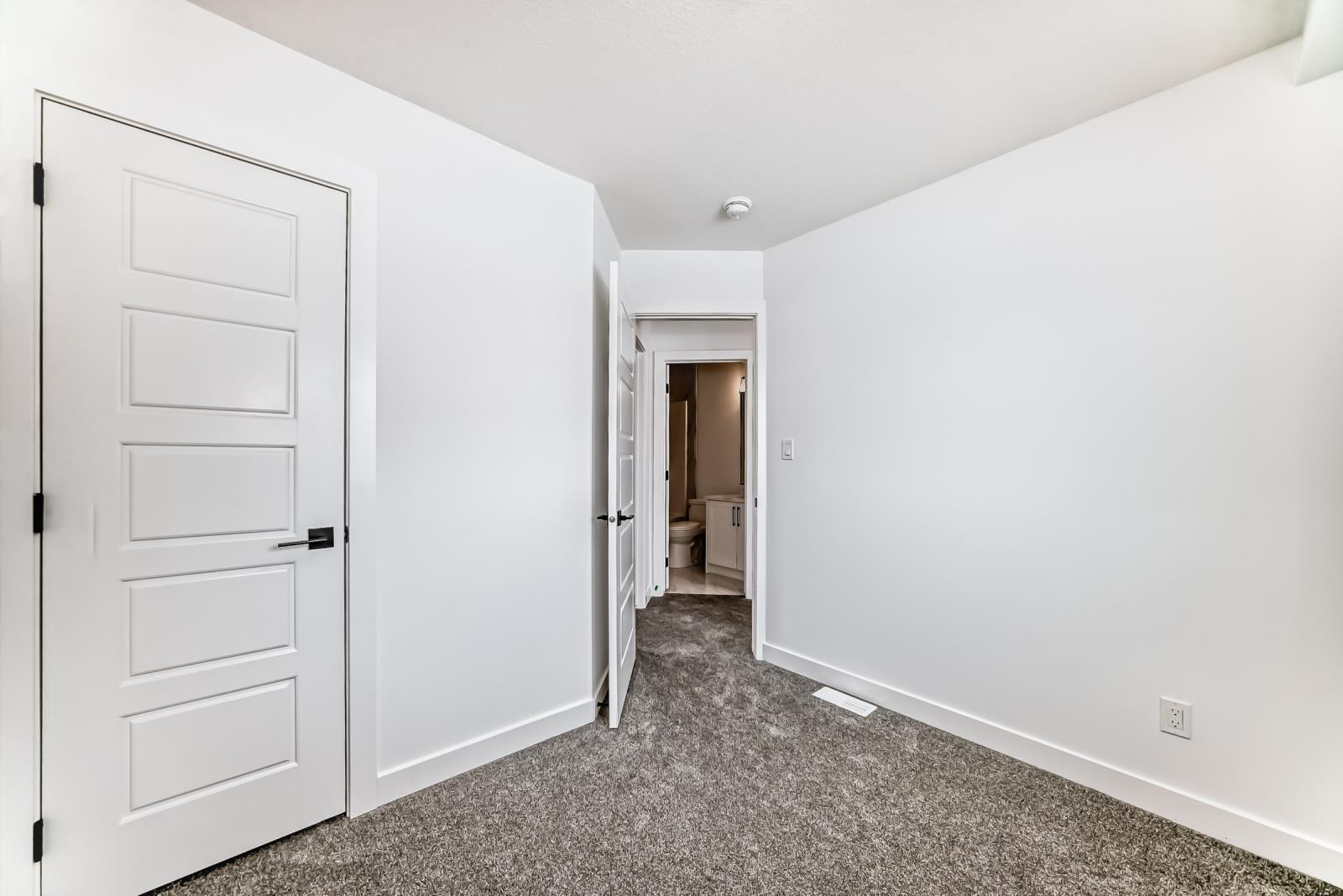 11519 & 11521 67 St Nw Property Photo 29
