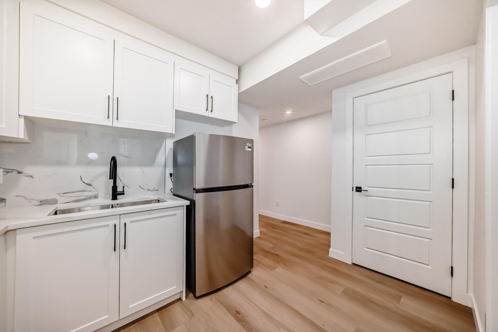 11519 & 11521 67 St Nw Property Photo 38