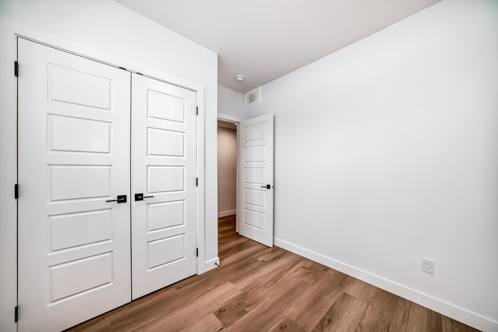 11519 & 11521 67 St Nw Property Photo 42