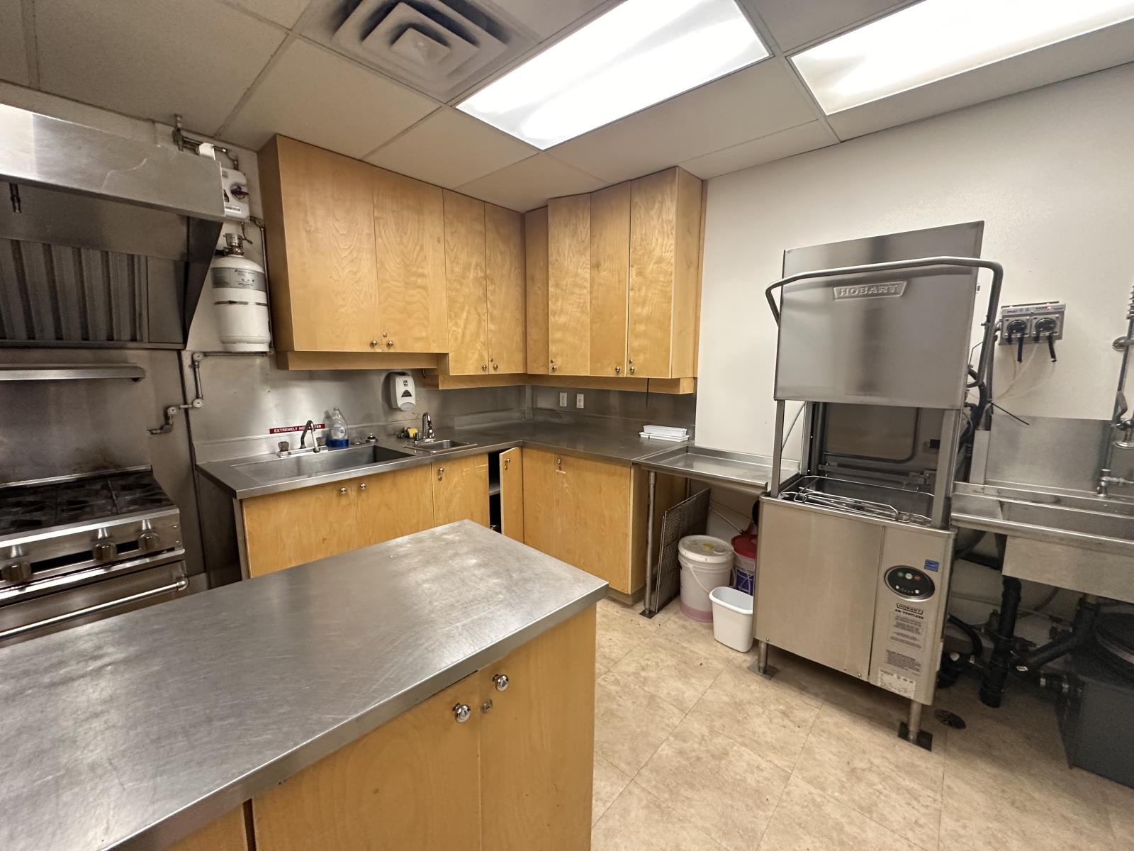 11823 129 Avenue Nw Property Photo 16