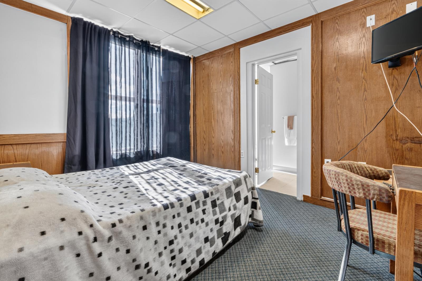 12704 120 Street Nw Property Photo 21
