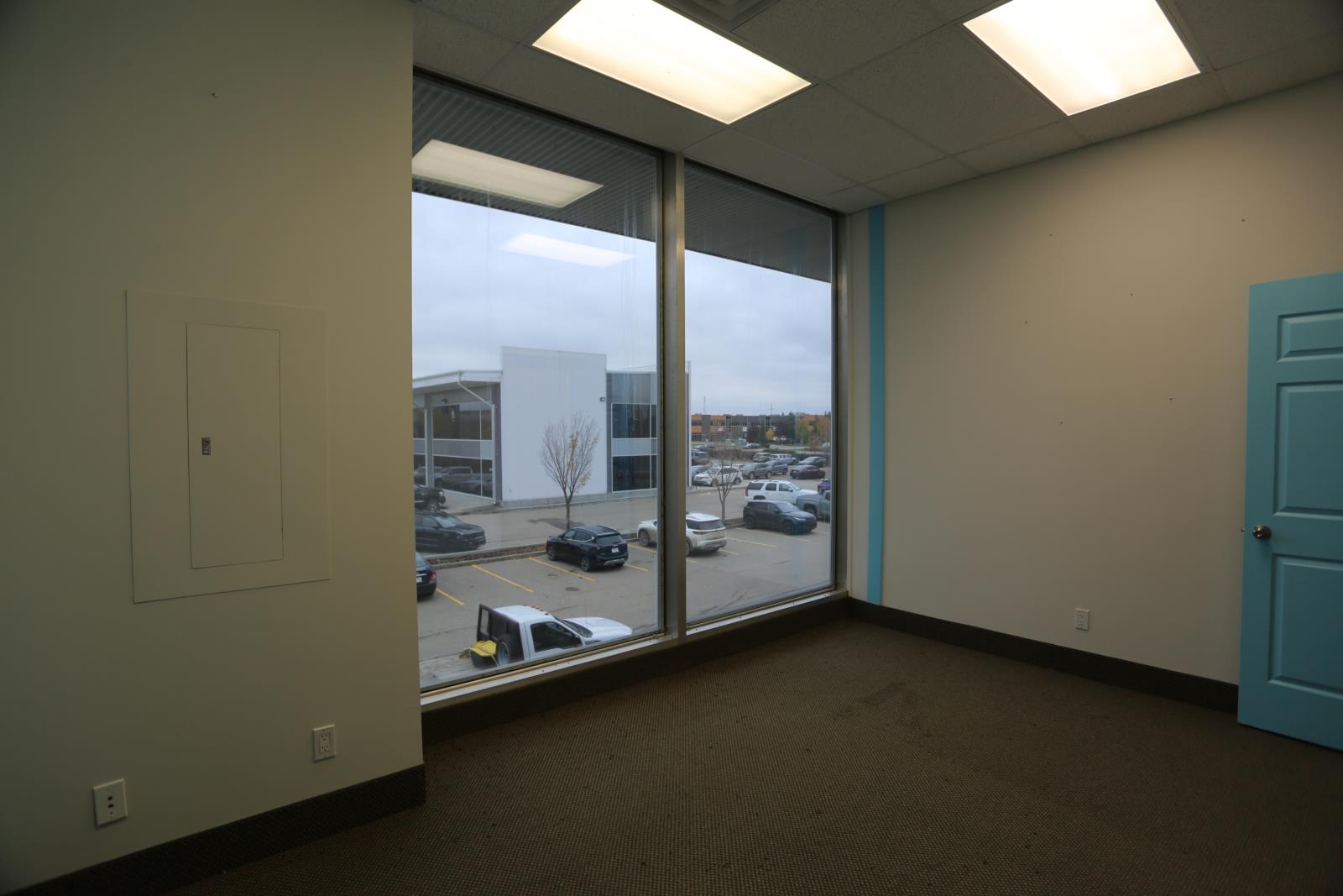 207, 207-125 Carleton Drive Property Photo 4