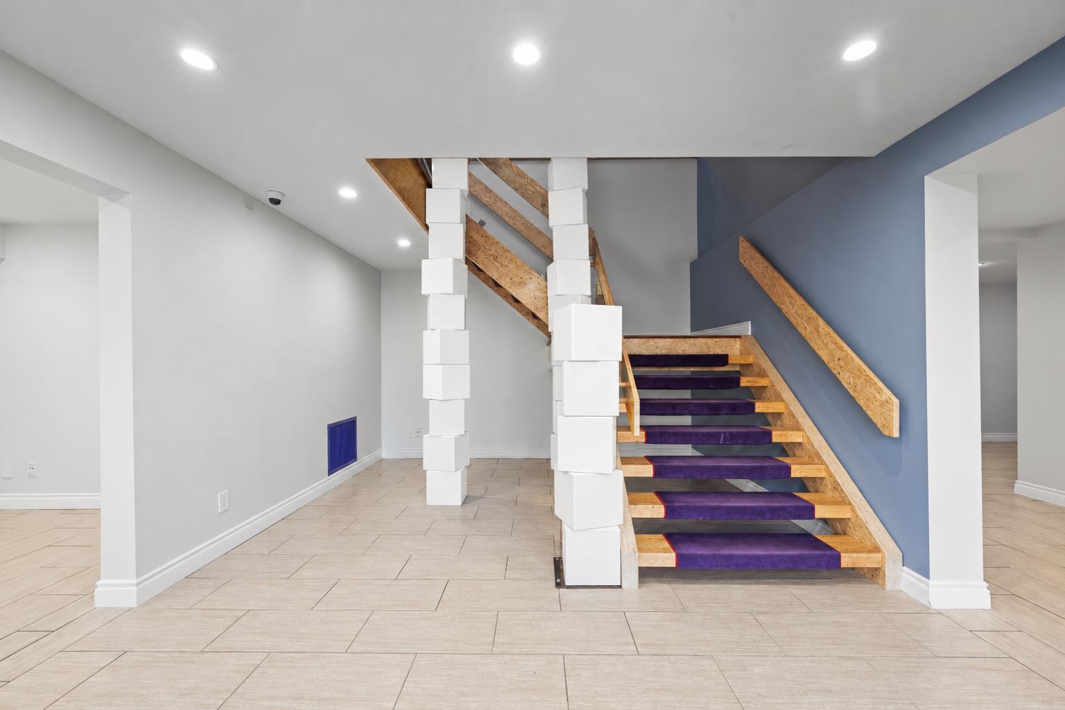 8846-8848-8850 60 Ave Nw Property Photo 4