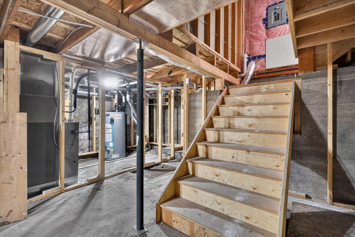 5033 51 Street Property Photo 18