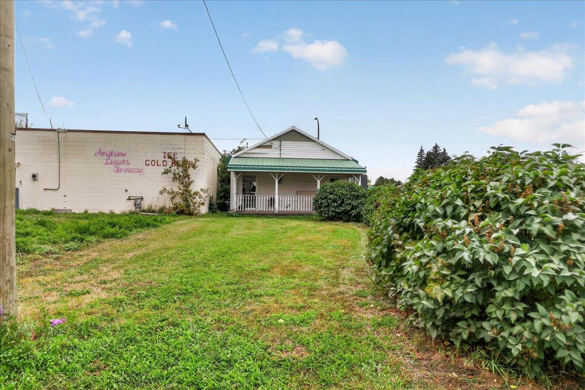 5033 51 Street Property Photo 25