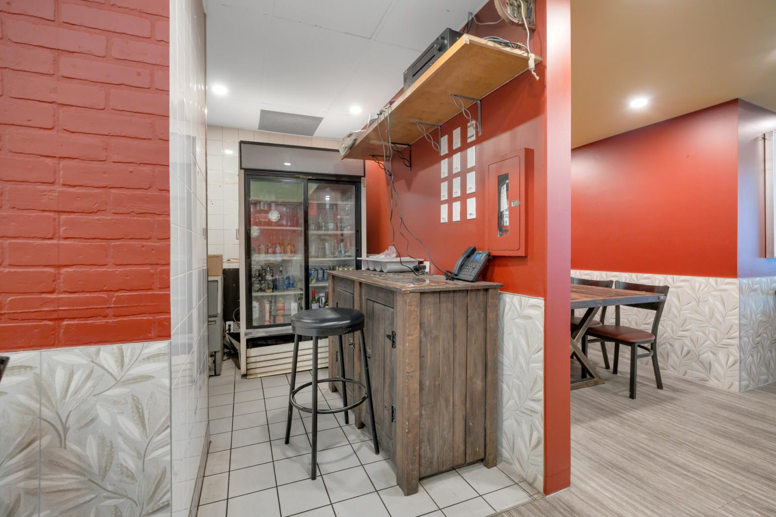 8208 107 St Nw Property Photo 16