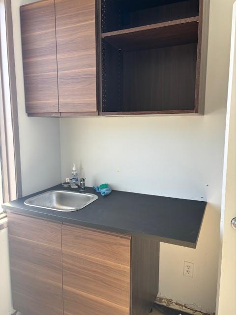 2385 Pembina Hwy Property Photo 9