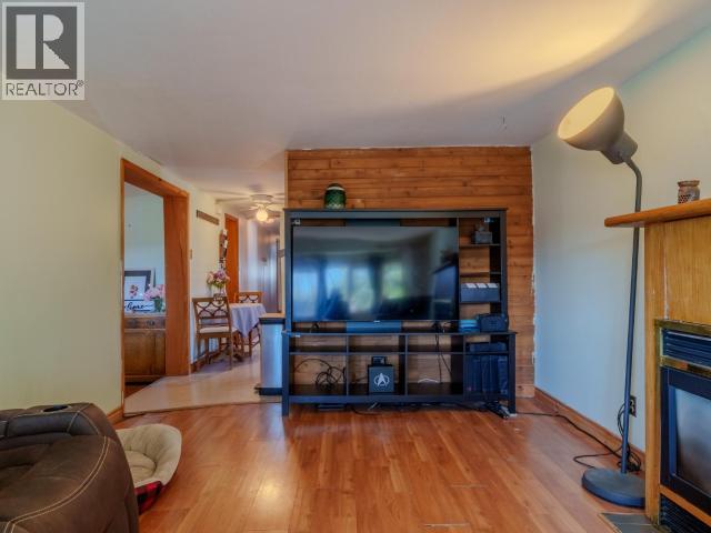 345 Bellanca Avenue Property Photo 6