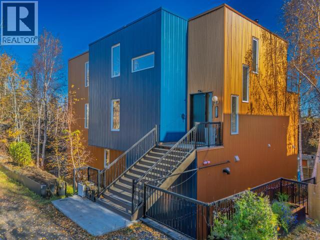 5524 44 Street Property Photo 1