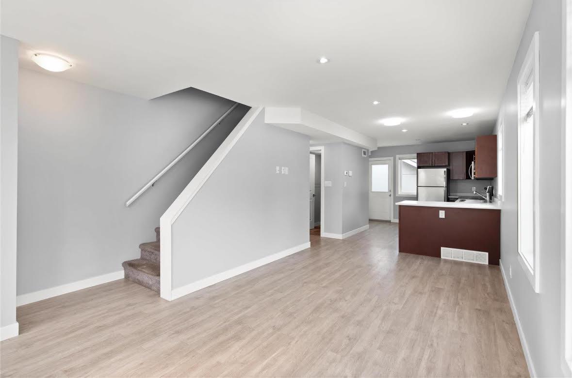 16 Mager Dr E Property Photo 4