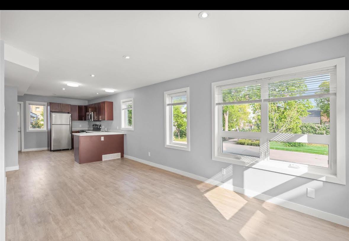 16 Mager Dr E Property Photo 5