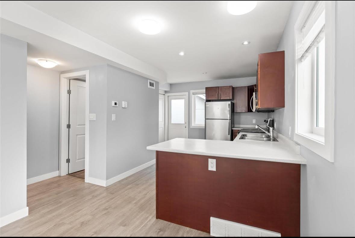 16 Mager Dr E Property Photo 6