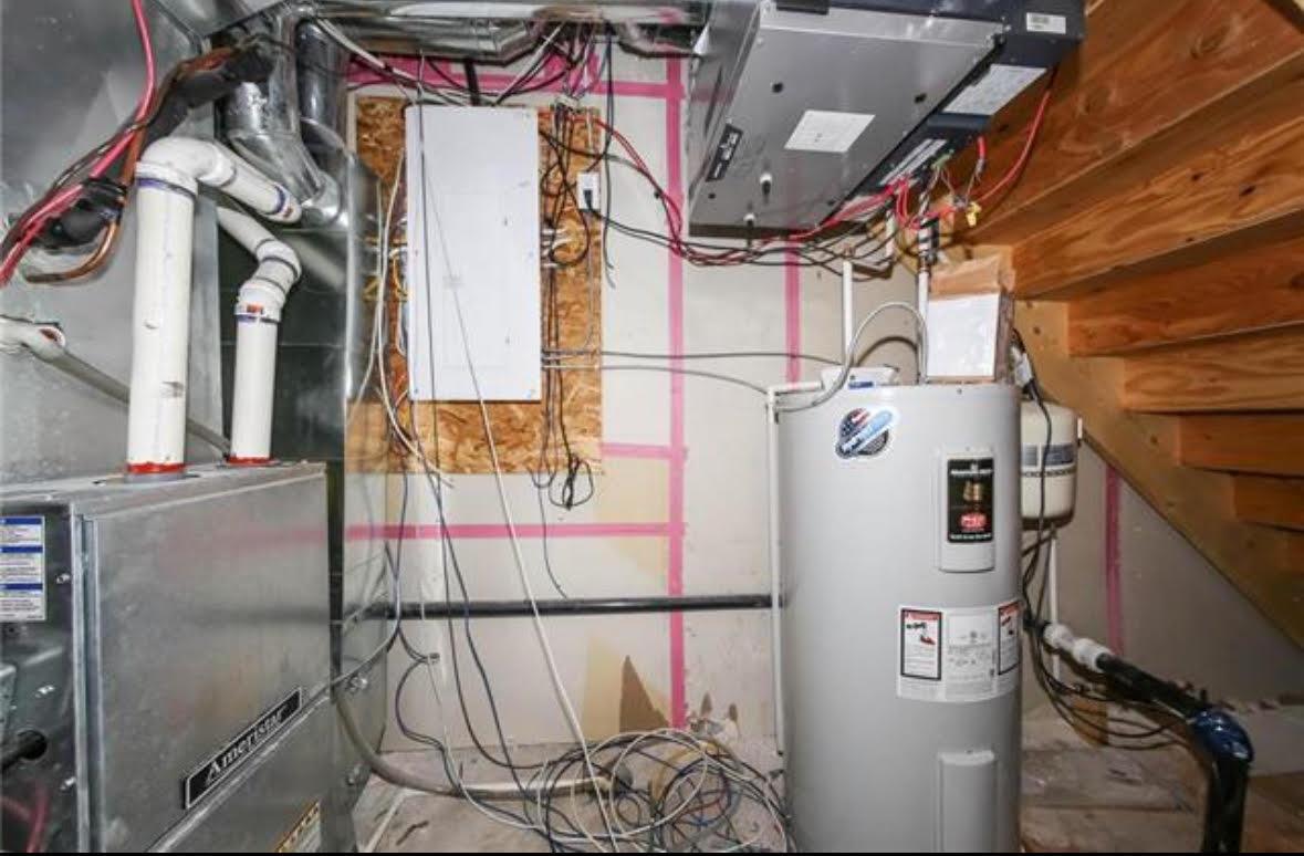 16 Mager Dr E Property Photo 15