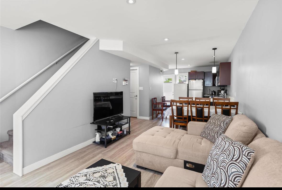 16 Mager Dr E Property Photo 17