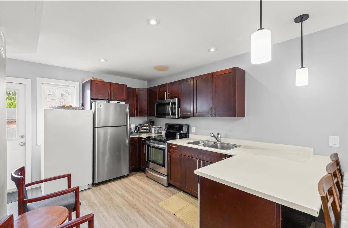 16 Mager Dr E Property Photo 19